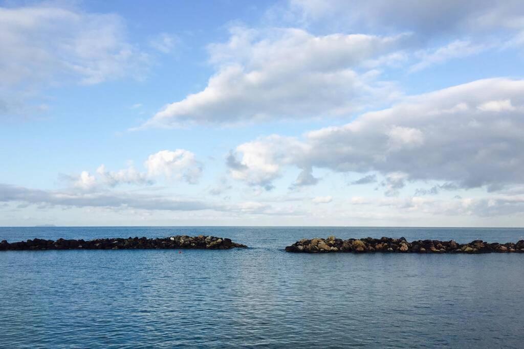 Апартаменты Bilocale Sul Mare Марина-ди-Пиза Экстерьер фото